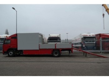 Autovrachtwagen vrachtwagen Volvo FM9 260 4X2 MACHINE TRANSPORTER WITH HYDRAULIC RAMPS ONLY 180.000KM: afbeelding 1