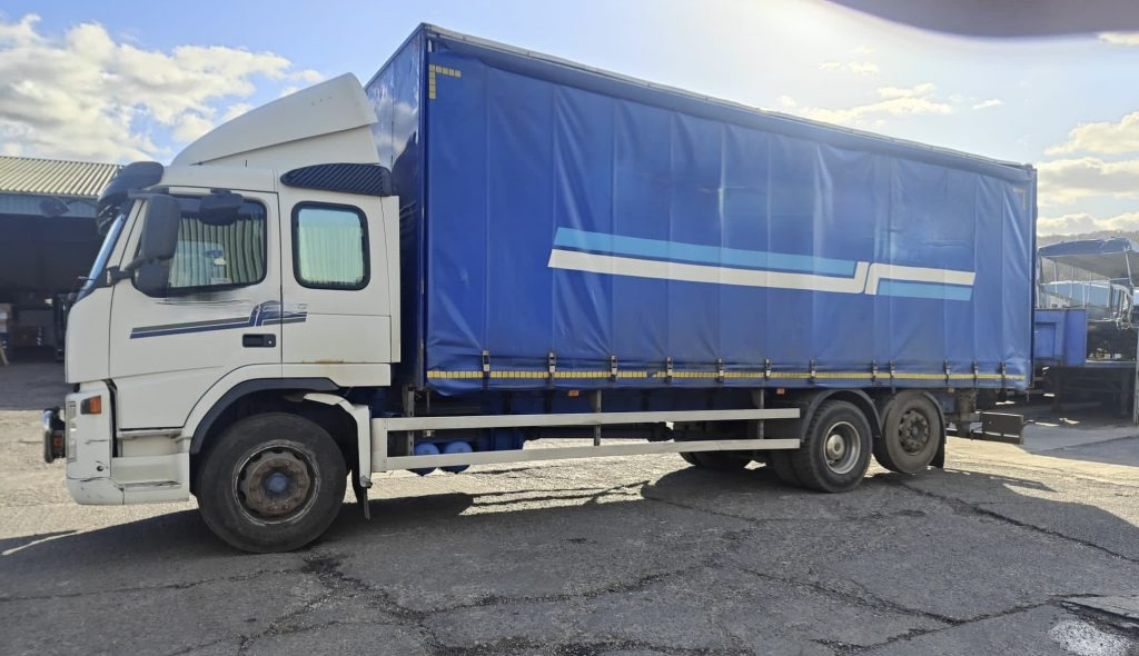 Schuifzeilen vrachtwagen Volvo FM9-300 6X2 Curtain side: afbeelding 4