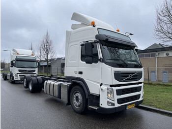 Chassis vrachtwagen Volvo FM 370 EEV 6X2 LL stuuras 2012: afbeelding 1