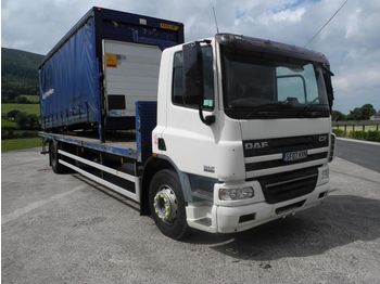 Vrachtwagen met open laadbak DAF 65 220