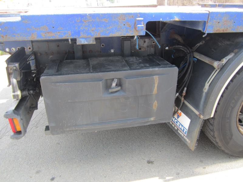 Vrachtwagen met open laadbak DAF XF105 460