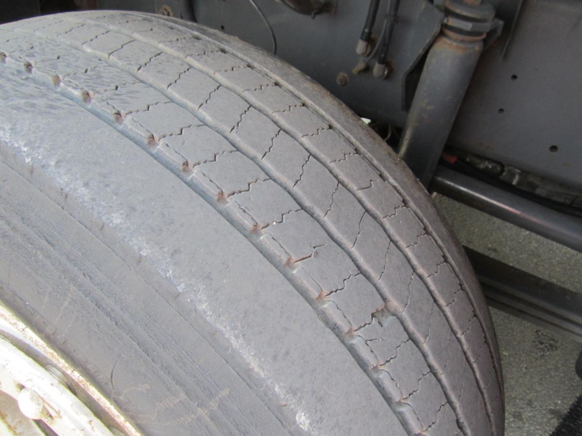 Vrachtwagen met open laadbak DAF XF105 460