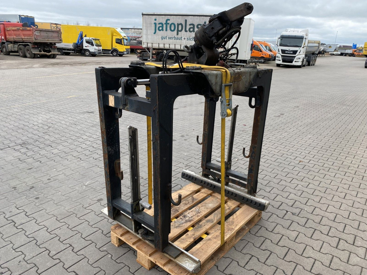 Vrachtwagen met open laadbak Kinshofer Steinzange PZS 110 V-1 | Baujahr:2018