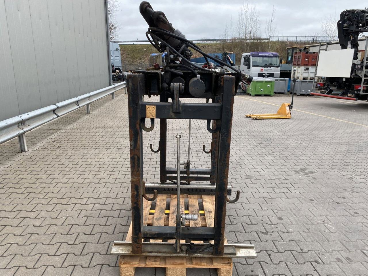 Vrachtwagen met open laadbak Kinshofer Steinzange PZS 110 V-1 | Baujahr:2018