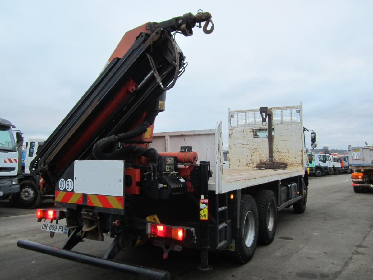 Vrachtwagen met open laadbak MAN TGA