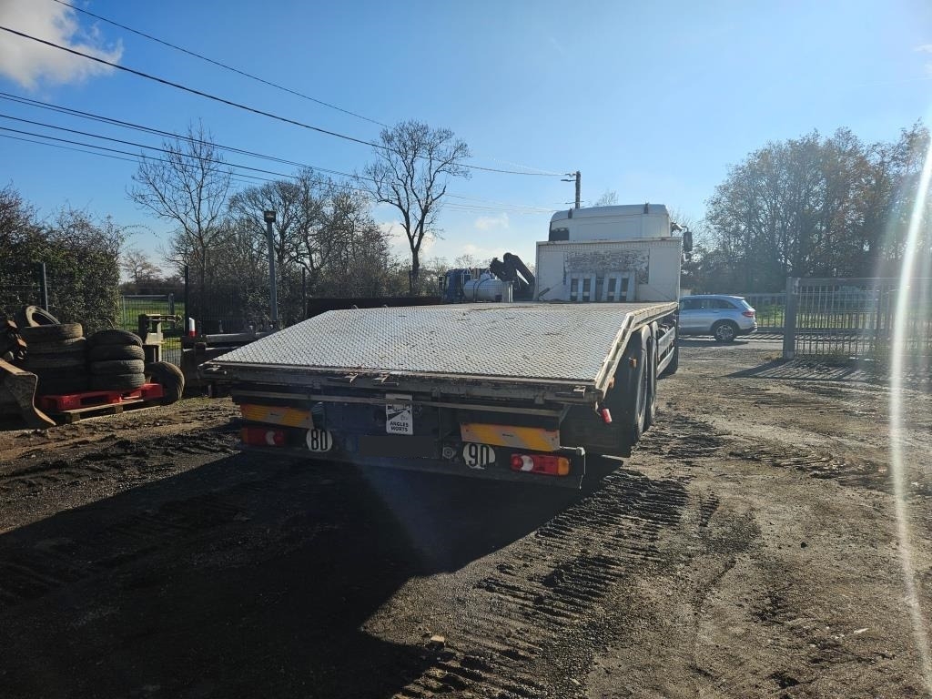 Vrachtwagen met open laadbak MAN TGA 28.310