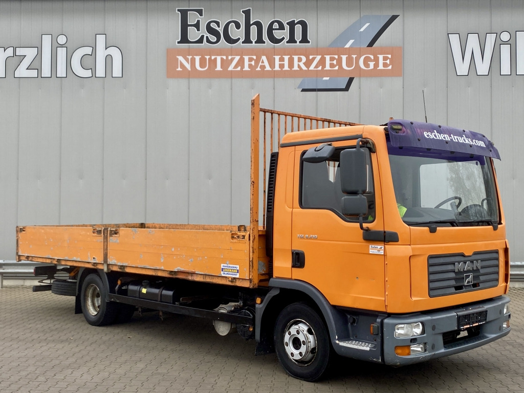 Vrachtwagen met open laadbak MAN TGL 8.210 4x2 BL