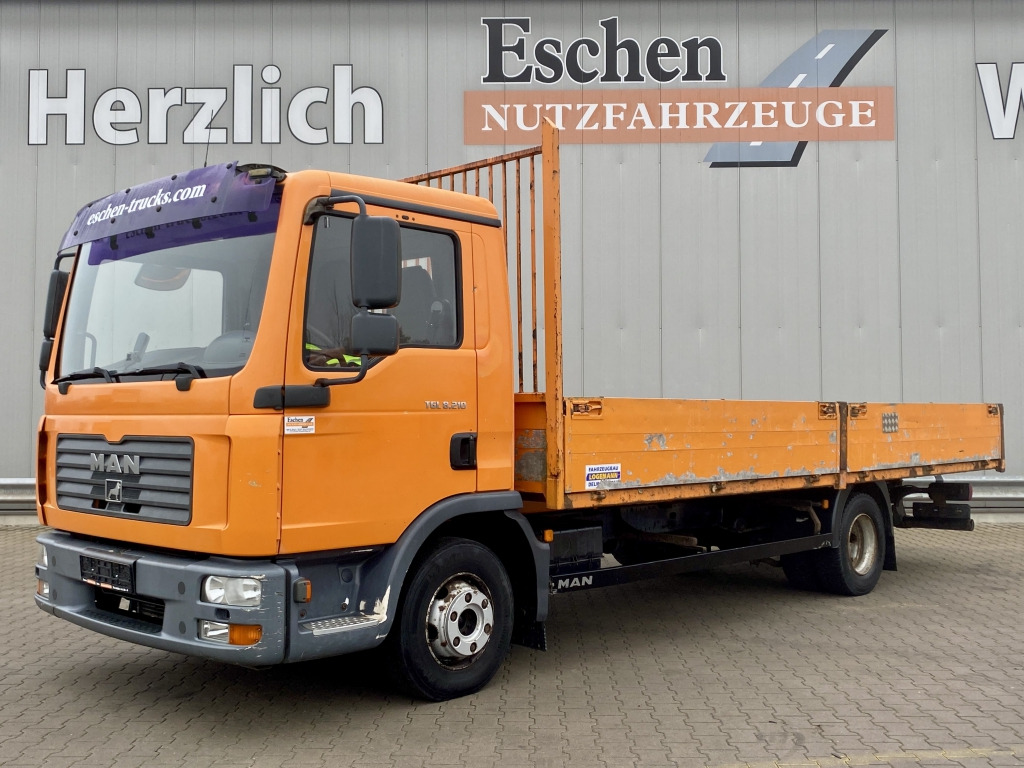 Vrachtwagen met open laadbak MAN TGL 8.210 4x2 BL