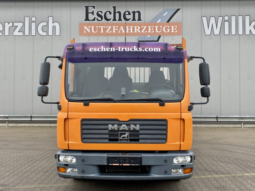 Vrachtwagen met open laadbak MAN TGL 8.210 4x2 BL