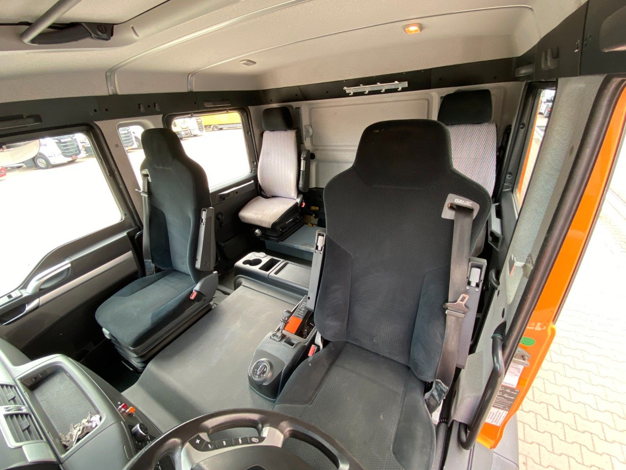 Vrachtwagen met open laadbak MAN TGM 15.290 DOKA|Atlas AK 75,2*Funk*4x Sitze*Navi