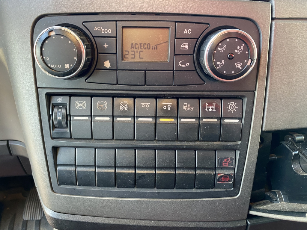 Vrachtwagen met open laadbak MAN TGS 26.400 6x2-2 LL / Palfinger PK 18001 L Kran