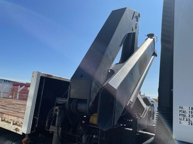 Vrachtwagen met open laadbak Renault Premium 250