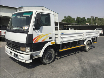 TATA 613 LPT 38 - Vrachtwagen met open laadbak