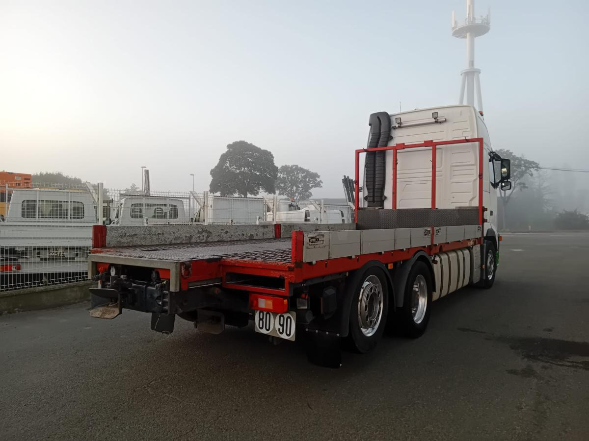 Vrachtwagen met open laadbak Volvo FH