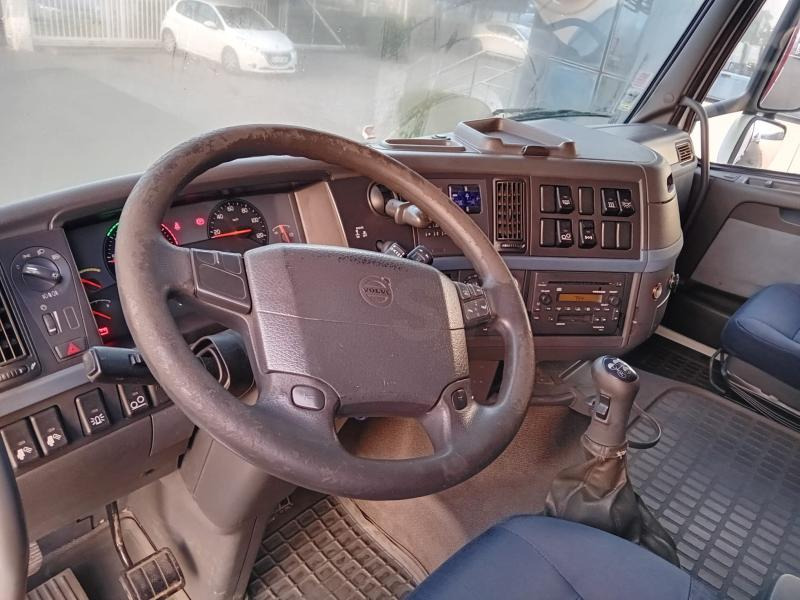 Vrachtwagen met open laadbak Volvo FH