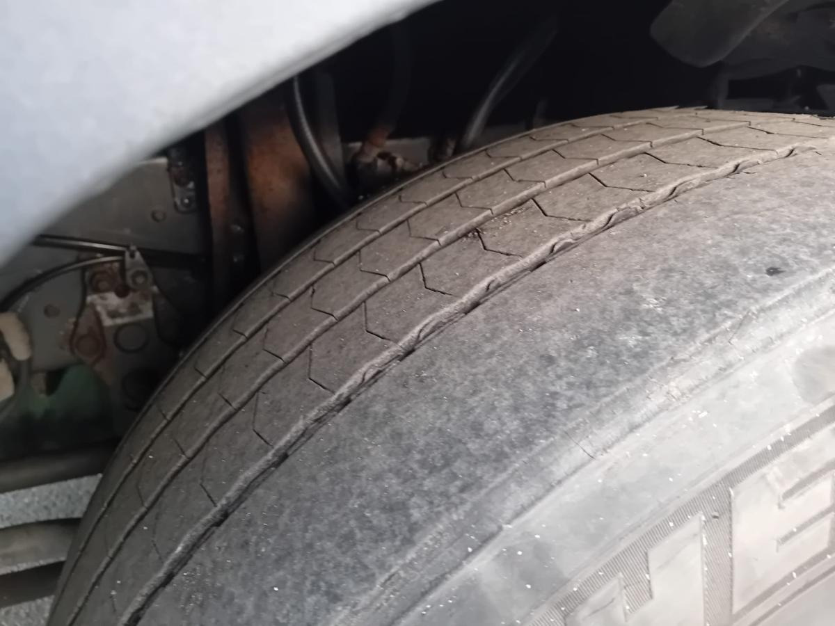 Vrachtwagen met open laadbak Volvo FH