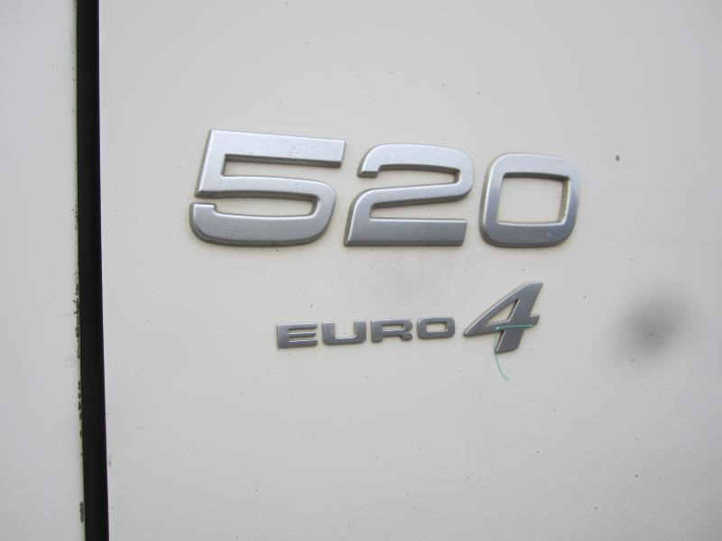 Vrachtwagen met open laadbak Volvo FH 520