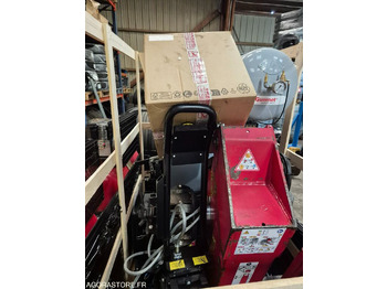 Vrachtwagen  machine a pneux PL embarquée thermique