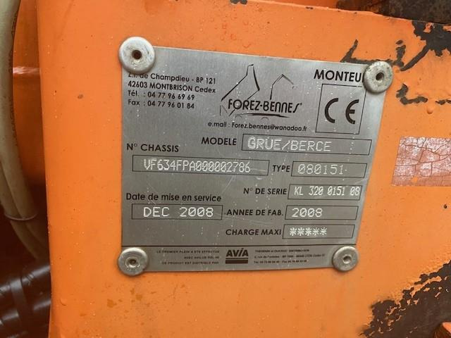 Haakarm container FOREZ BENNE BENNE ET GRUE SUR BERCE