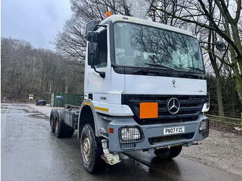MERCEDES Actros 3332 6x6 Chassis cab - Chassis vrachtwagen: afbeelding 1