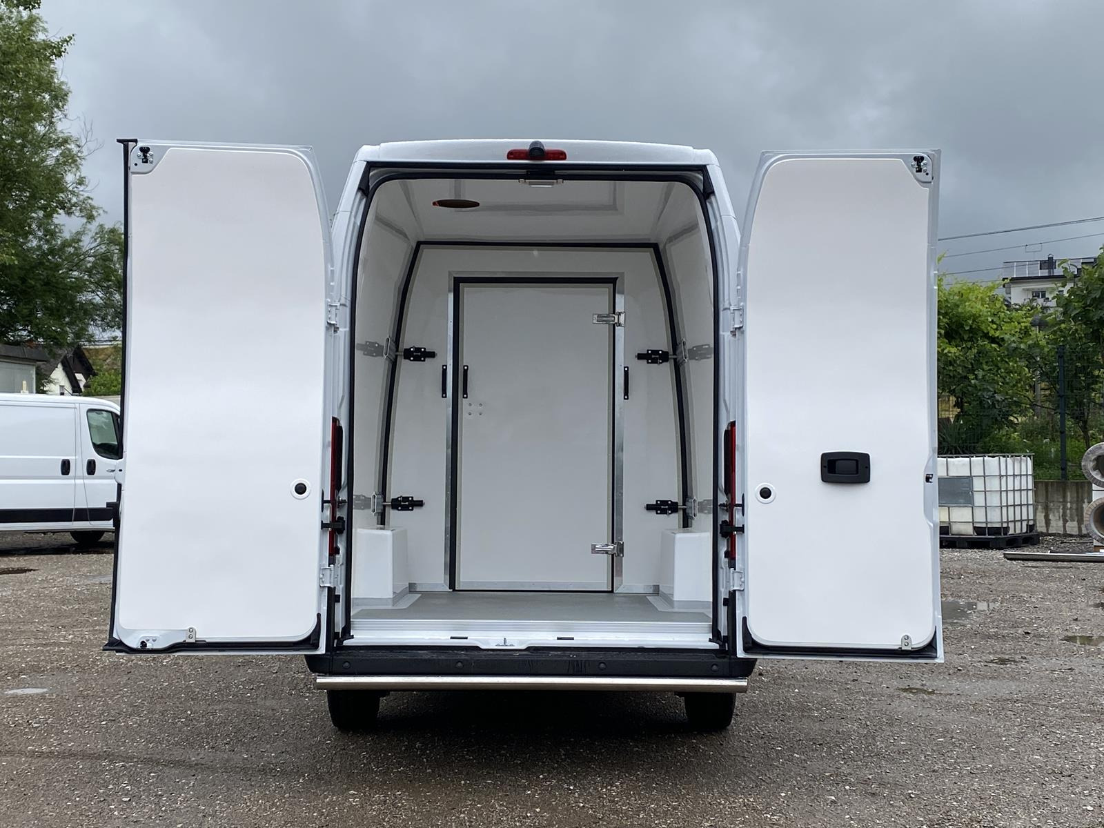 RINZ ROS d.o.o. (GmbH) - Bedrijfswagens undefined: afbeelding 24