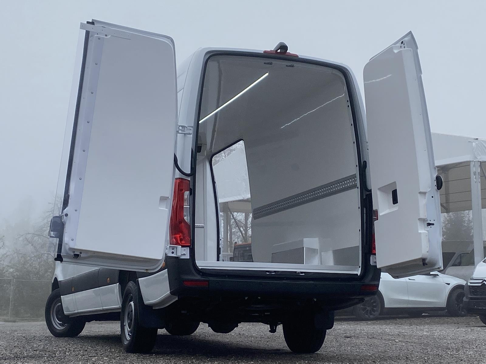 RINZ ROS d.o.o. (GmbH) - Bedrijfswagens undefined: afbeelding 4