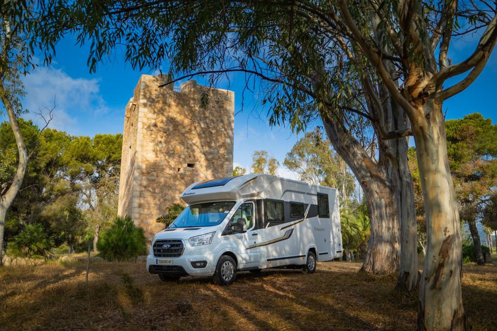 2 AP SPÓŁKA Z OGRANICZONĄ ODPOWIEDZIALNOŚCIĄ - Campers - versnellingsbak: manuele undefined: afbeelding 1