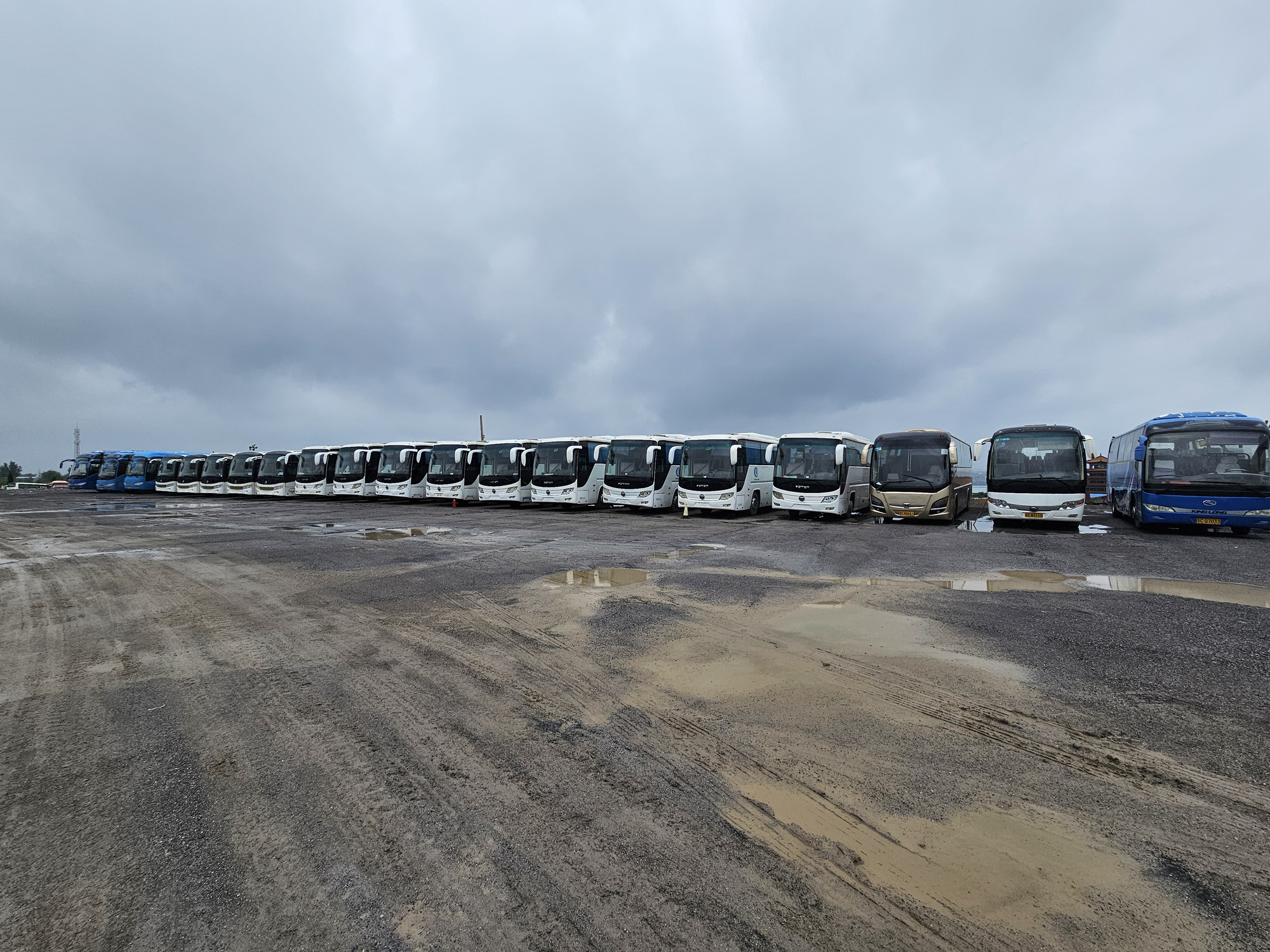 Qingdao Higher Weight Trade Co. LTD - Vrachtwagens SINOTRUK - Jaar: 2022, Euro 3 undefined: afbeelding 5