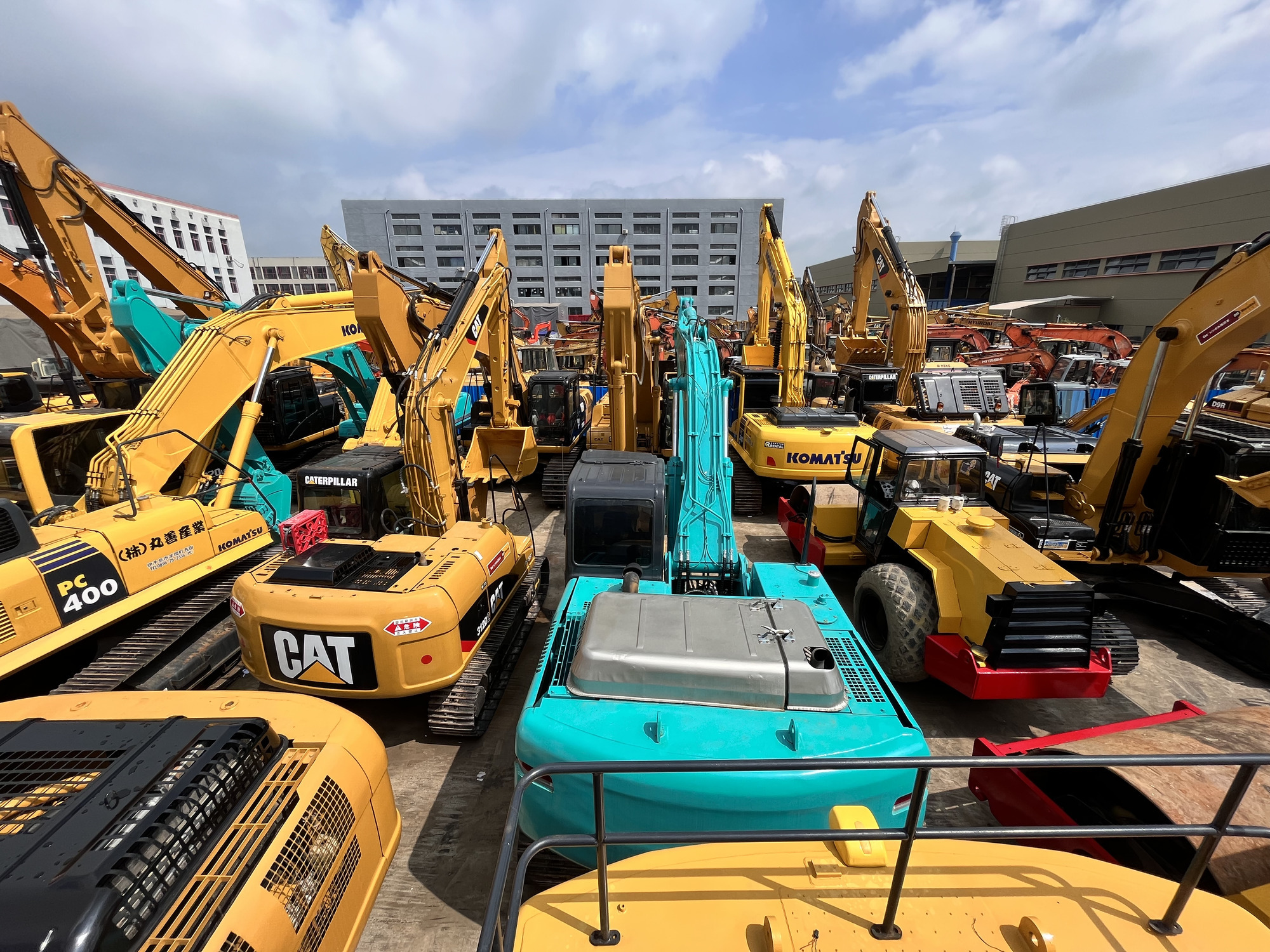 Qingdao Higher Weight Trade Co. LTD - Vrachtwagens SINOTRUK - Jaar: 2022, Euro 3 undefined: afbeelding 3