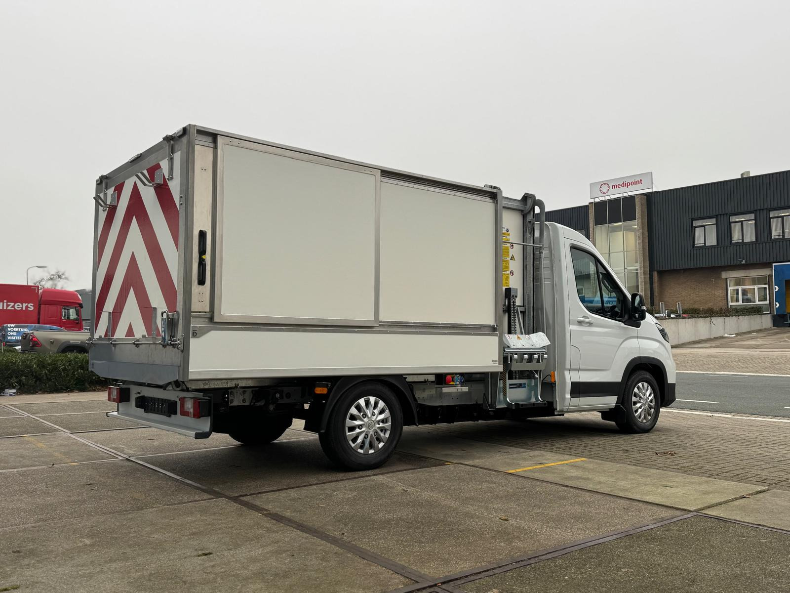 Drechtsteden constructive B.V. - Voertuigen te koop undefined: afbeelding 6