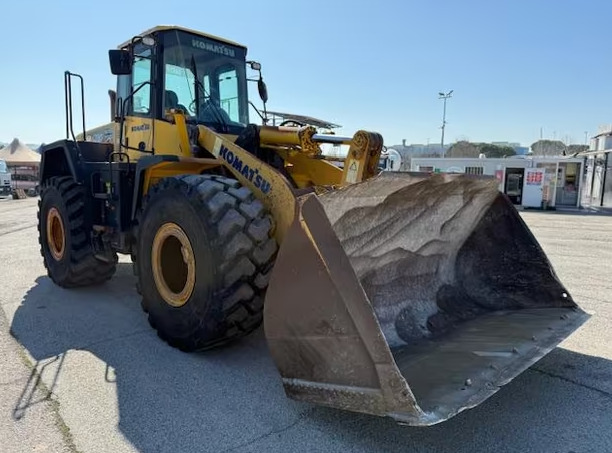 BETON MARK S.R.L. - Voertuigen te koop undefined: afbeelding 6