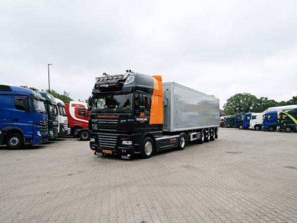 Hesselink Trucks B.V. - Bedrijfswagens IVECO - versnellingsbak: manuele, airconditioner undefined: afbeelding 6
