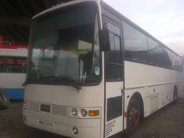 USED COACH SALES LTD - Voertuigen te koop undefined: afbeelding 3