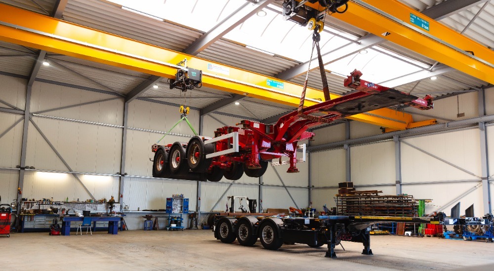 Louis Boon Trucks & Trailers BV undefined: afbeelding 2