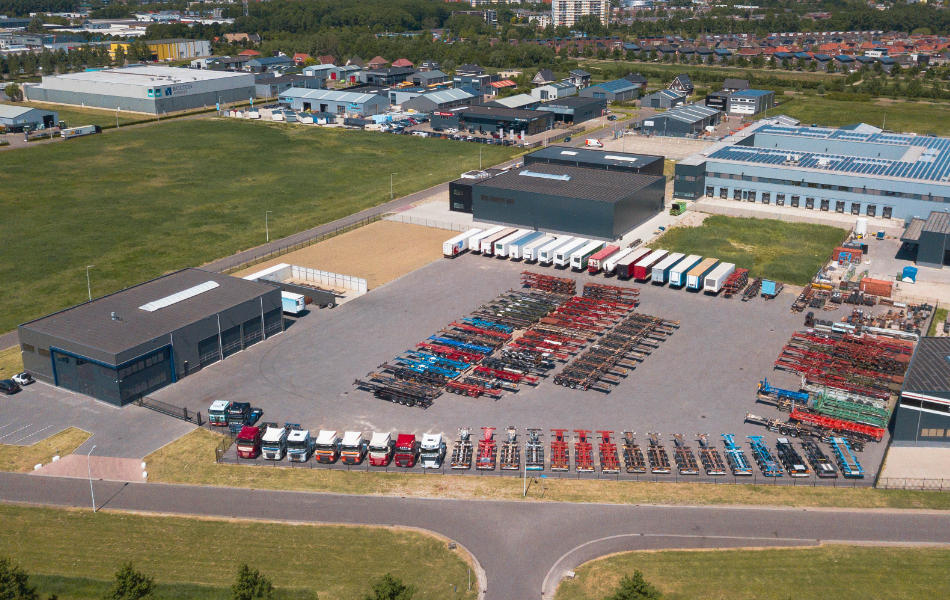 Louis Boon Trucks & Trailers BV undefined: afbeelding 6