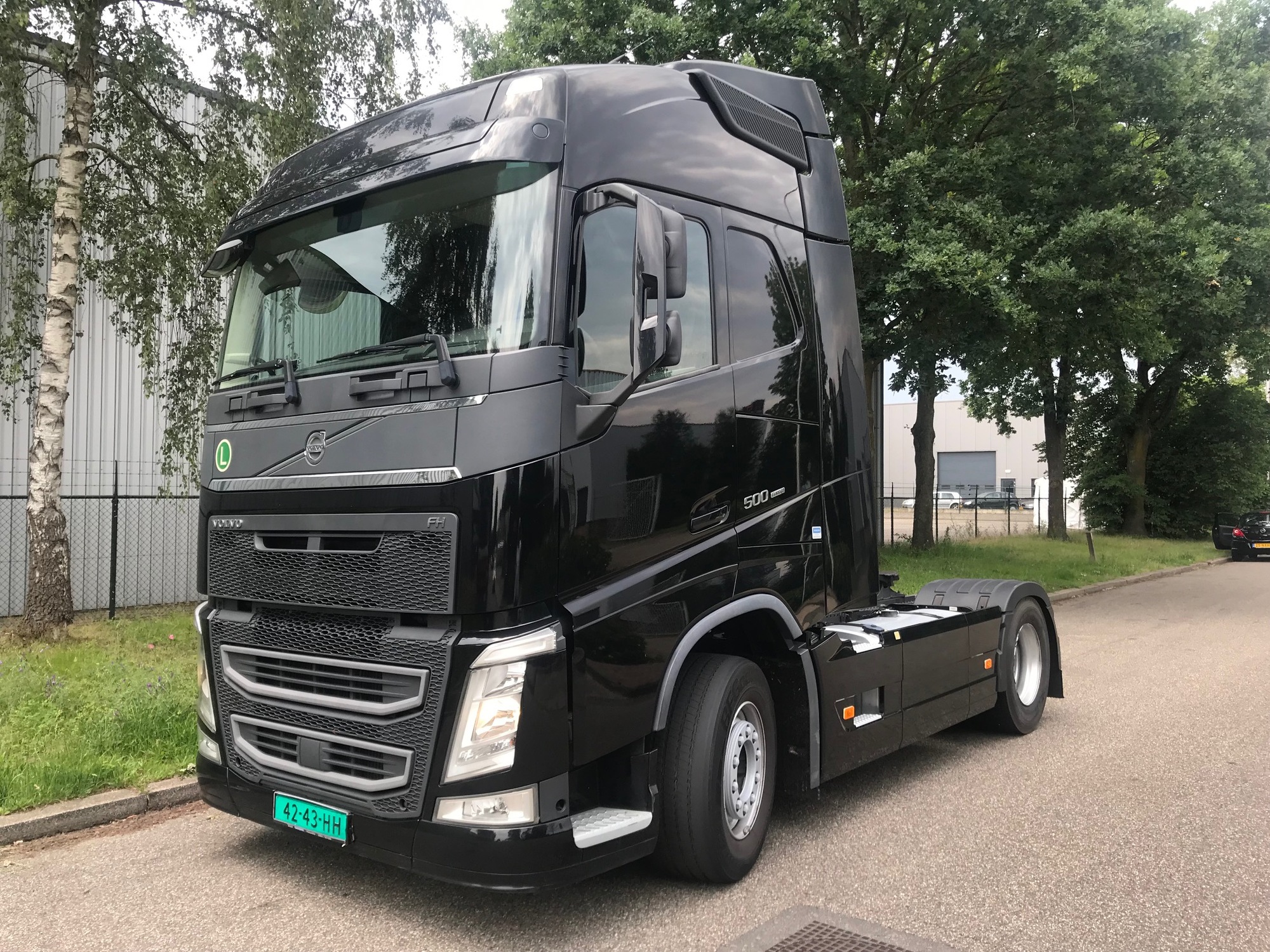 HE TRADING - Voertuigen te koop undefined: afbeelding 2