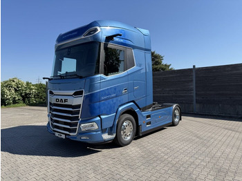 Trekker DAF XG+ 530