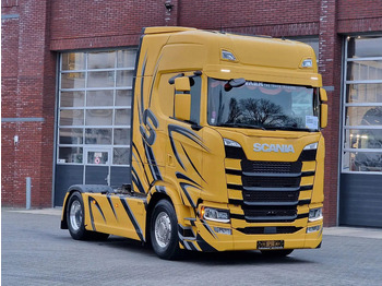 Trekker SCANIA S 540