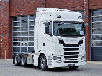 Trekker SCANIA S 540