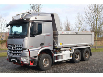 Kipper vrachtwagen MERCEDES-BENZ Arocs 2658