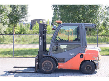 Diesel heftruck TOYOTA