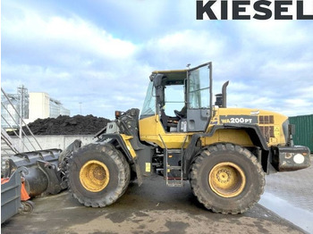 Wiellader KOMATSU WA200
