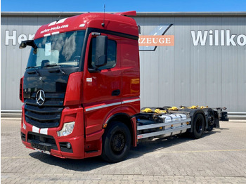 Containertransporter/ Wissellaadbak vrachtwagen MERCEDES-BENZ Actros 2546