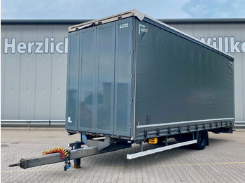 Aanhangwagen met huif