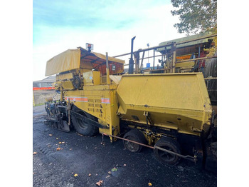 Asfaltafwerkmachine CATERPILLAR