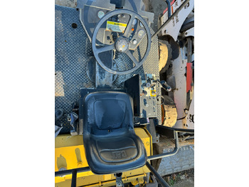 Asfaltwals Caterpillar CB-434C: afbeelding 5 Asfaltwals Caterpillar CB-434C: afbeelding 5