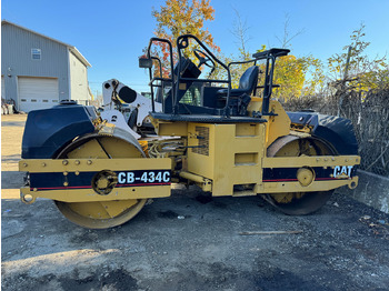 Asfaltwals Caterpillar CB-434C: afbeelding 3 Asfaltwals Caterpillar CB-434C: afbeelding 3