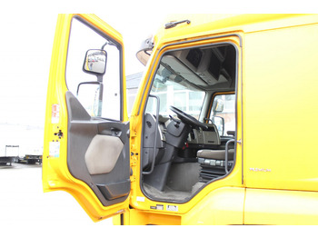 Chassis vrachtwagen Renault Premium 380DXi BDF Schlafkabine LBW AHK 298 TKm: afbeelding 4 Chassis vrachtwagen Renault Premium 380DXi BDF Schlafkabine LBW AHK 298 TKm: afbeelding 4