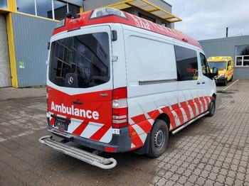 Leasing MERCEDES – BENZ SPRINTER 319 AMBULANCE (PROFILE) KLIMA, 6.2017, EURO 6  MERCEDES – BENZ SPRINTER 319 AMBULANCE (PROFILE) KLIMA, 6.2017, EURO 6: afbeelding 4