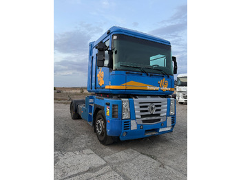 Trekker RENAULT Magnum 440